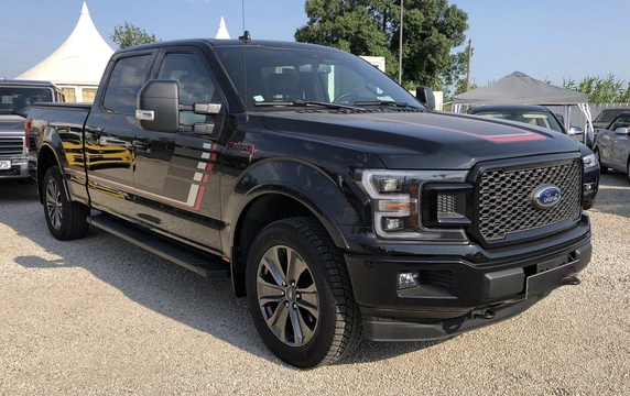 Ford F-150 LARIAT 