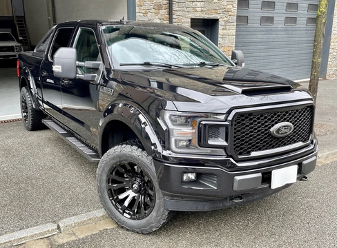 Ford F-150 LARIAT 